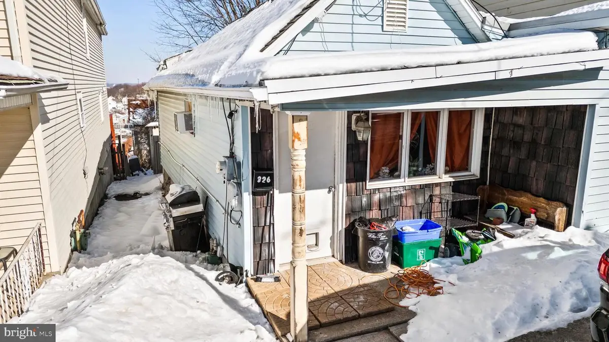 326 Center St, Wilkes Barre, PA 18702 - #1