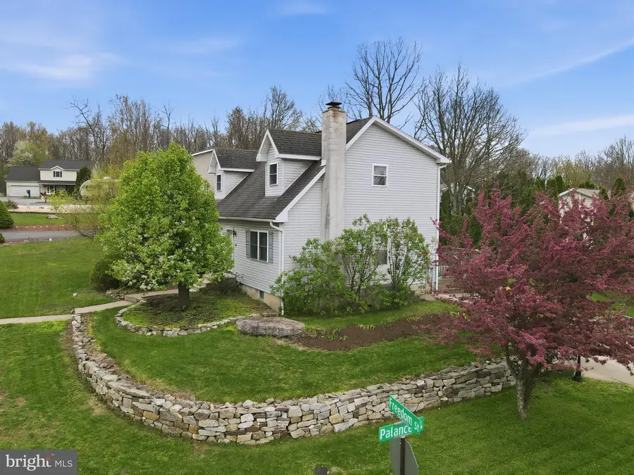 30 Freedom St, Hazleton, PA 18202 - #2