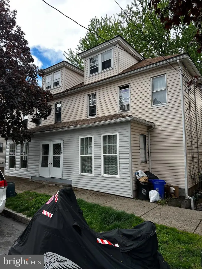 326-328 New Hancock St, Wilkes Barre, PA 18702 - #1