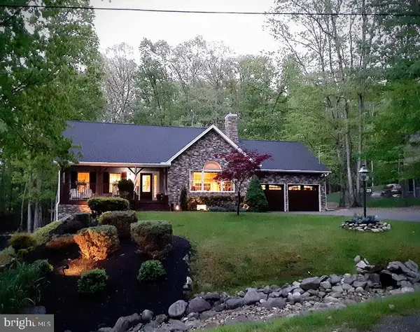 219 Owego Dr, HAZLETON, PA 18202