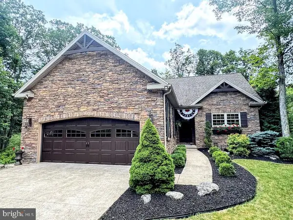 14 Winged Foot Drive, HAZLE TOWNSHIP, PA 18202