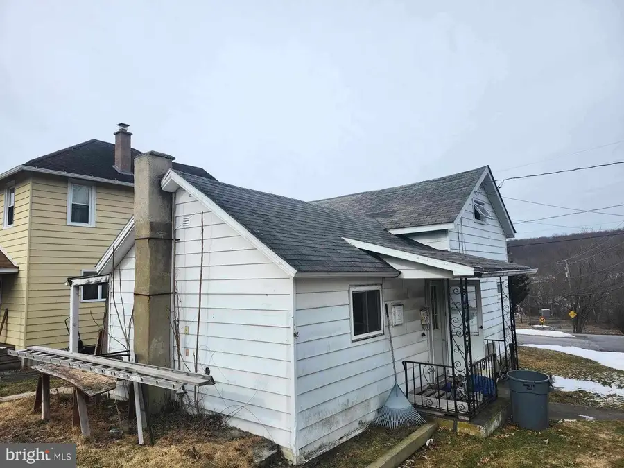 191 Spruce St, Archbald, PA 18403 - #3