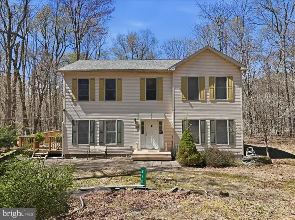 270 Packanack Dr, GOULDSBORO, PA 18424