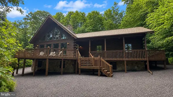 9 Lake Rd E, MOSCOW, PA 18444