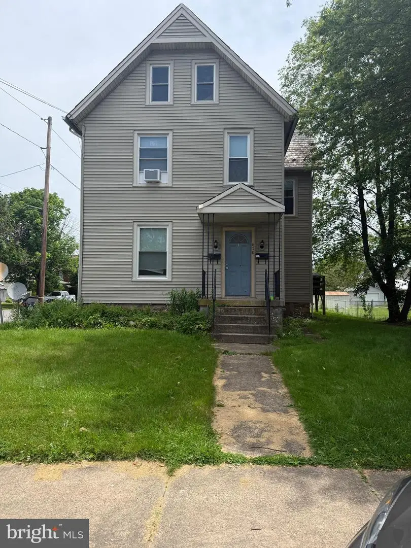 658 7th Ave, Williamsport, PA 17701 - #1