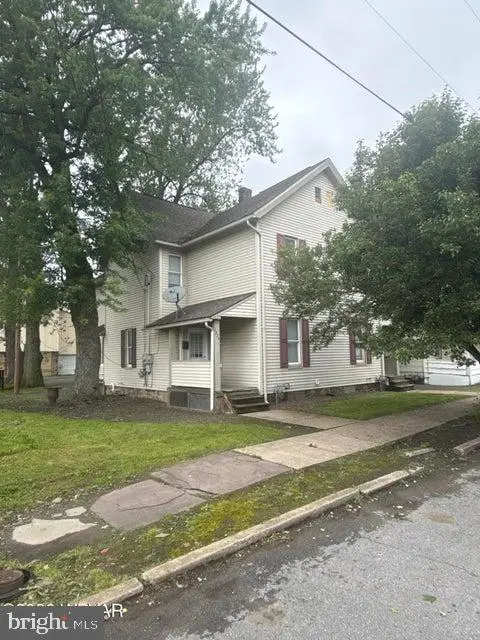 Vine Ave, WILLIAMSPORT, PA 17701