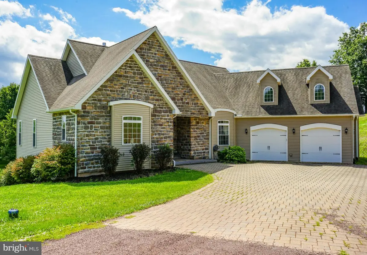129 Irion Dr, Montoursville, PA 17754 - #1