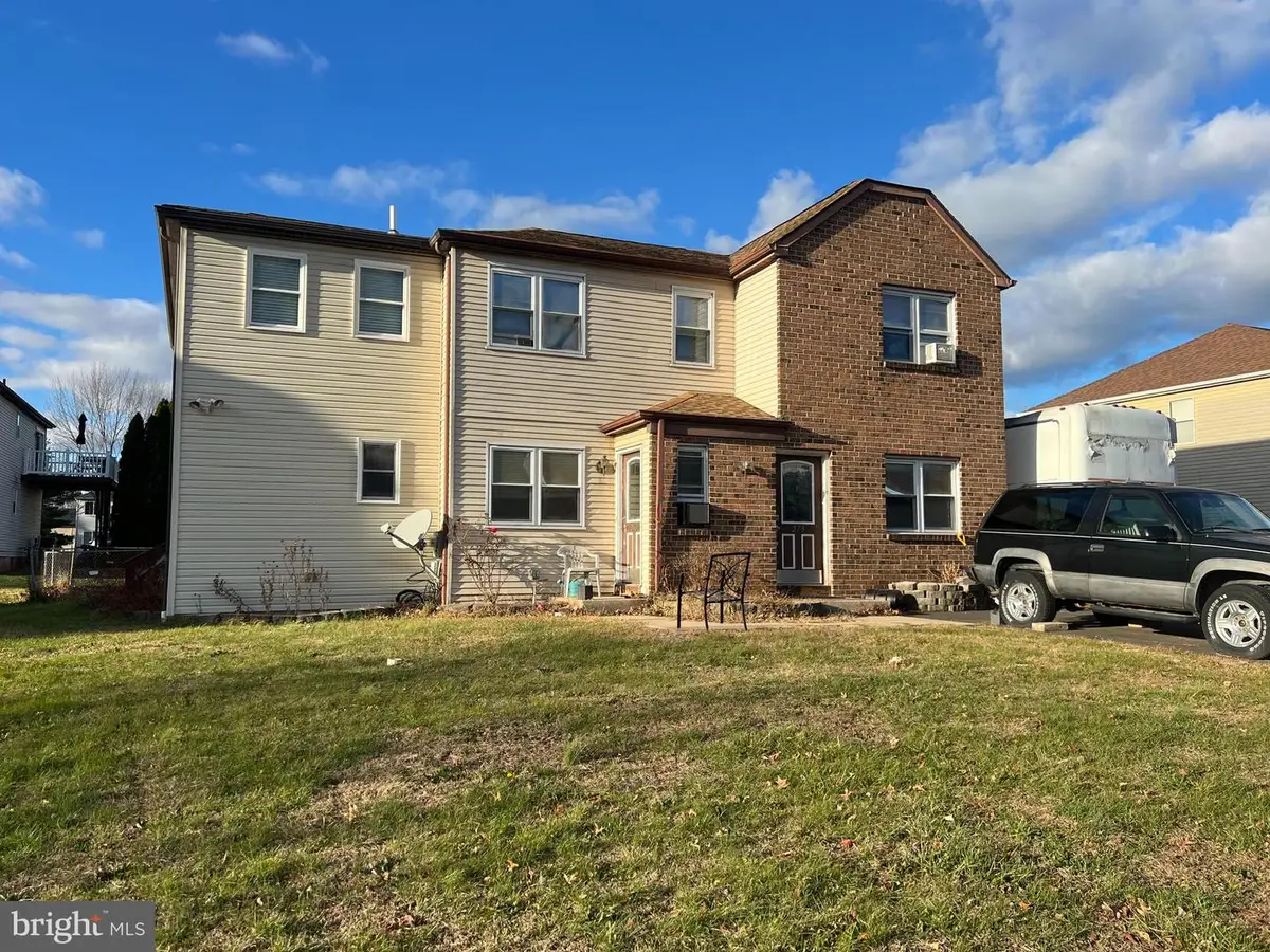271 & 273 Shirley Dr, Harleysville, PA 19438 - Image #1