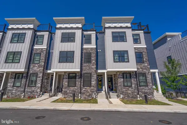 2005 Hyview Ter, FORT WASHINGTON, PA 19034