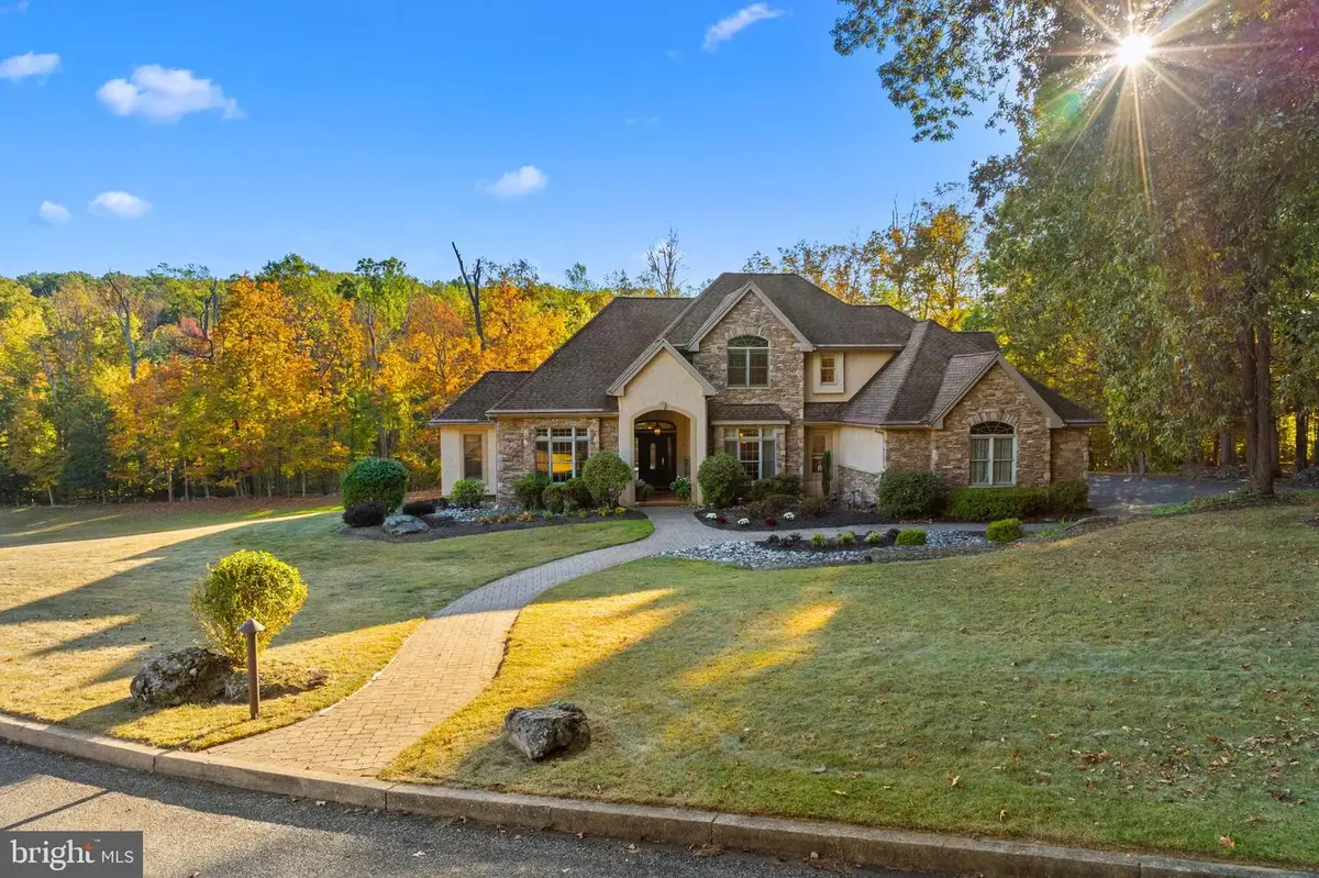 681 Kingswood Vale, Perkiomenville, PA 18074 - Image #1