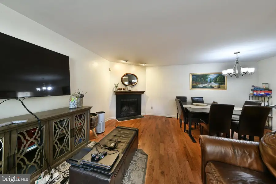 100 Victoria Dr, Montgomeryville, PA 18936 - Image #3