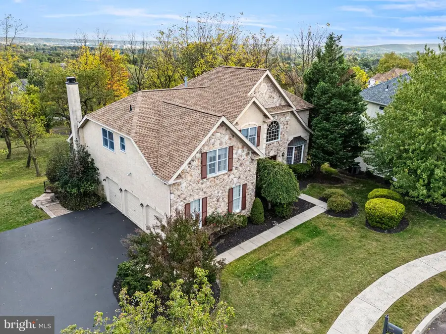 2108 Peregrine Cir, Norristown, PA 19403 - Image #3