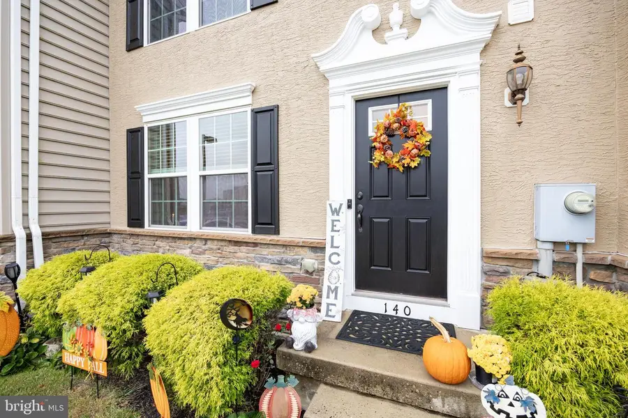 140 Sandpiper Ct, Gilbertsville, PA 19525 - Image #3