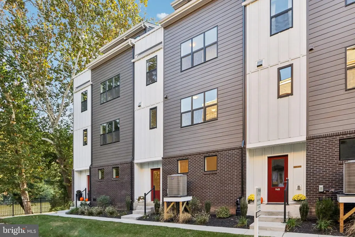 949 Riverplace Dr, Conshohocken, PA 19428 - Image #1