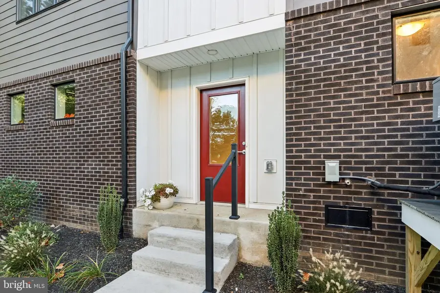 949 Riverplace Dr, Conshohocken, PA 19428 - Image #2