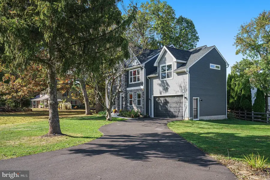 340 Wartman Rd, Collegeville, PA 19426 - Image #2