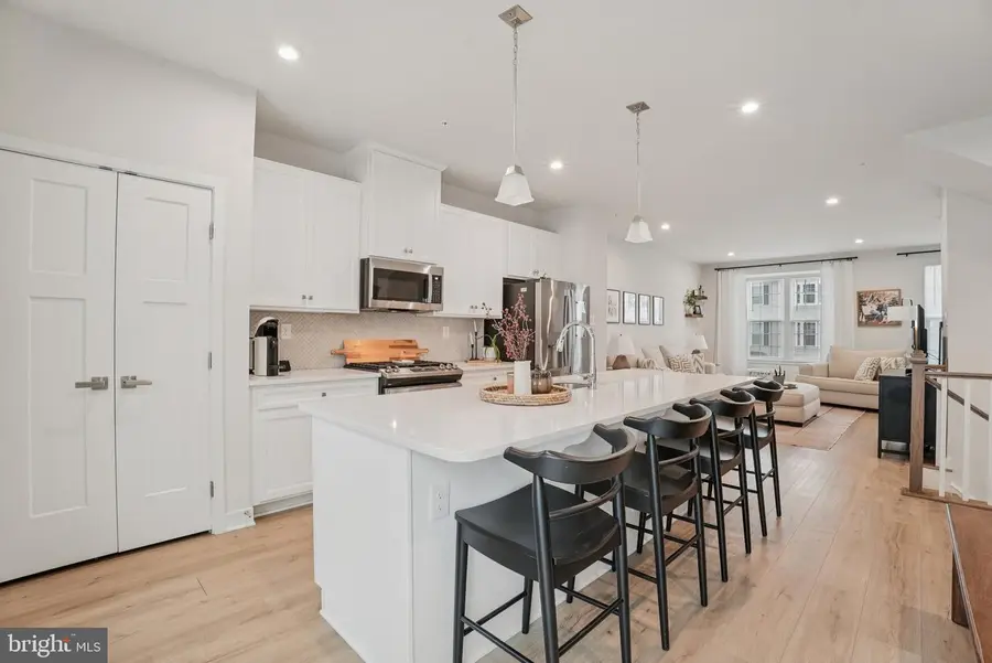 25 Hunters Dr, Gilbertsville, PA 19525 - Image #3