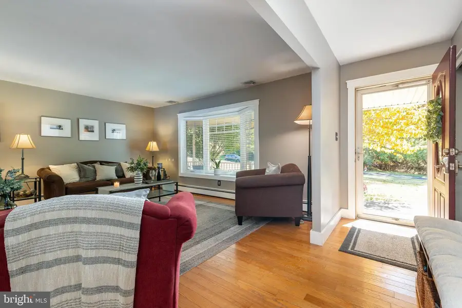 742 S Towamencin Ave, Lansdale, PA 19446 - Image #3