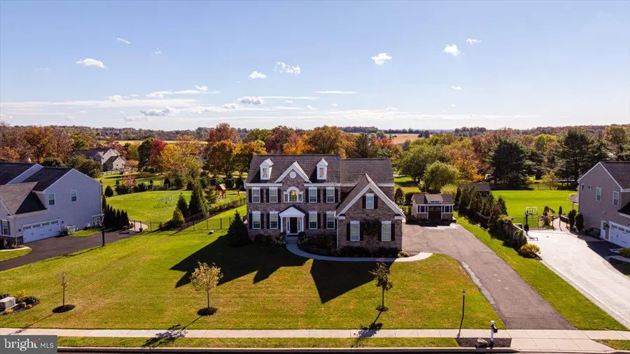 624 Crestwood Dr, Telford, PA 18969 - Image #2