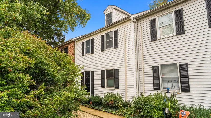 204 N Valley Forge Rd #7-b, Lansdale, PA 19446 - Image #2