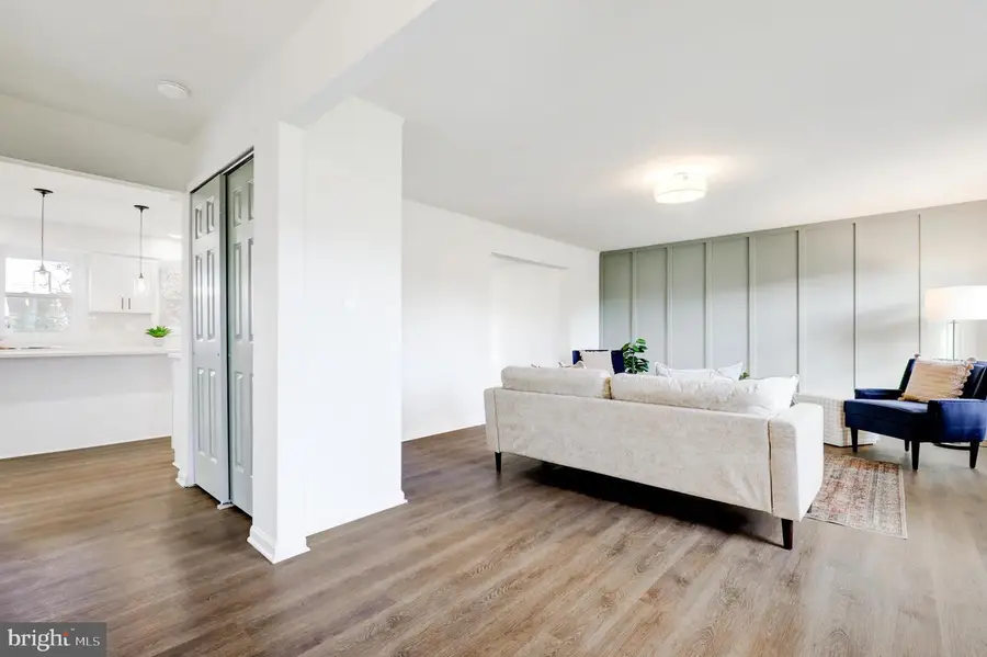 2575 Romig Rd, Gilbertsville, PA 19525 - Image #2