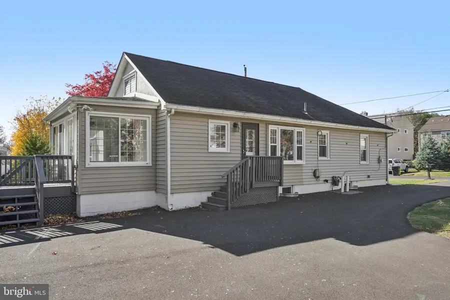 211 Summer Ave, Horsham, PA 19044 - Image #3