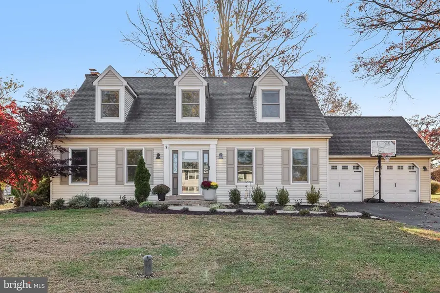 480 Bentwood Dr, Hatfield, PA 19440 - Image #2