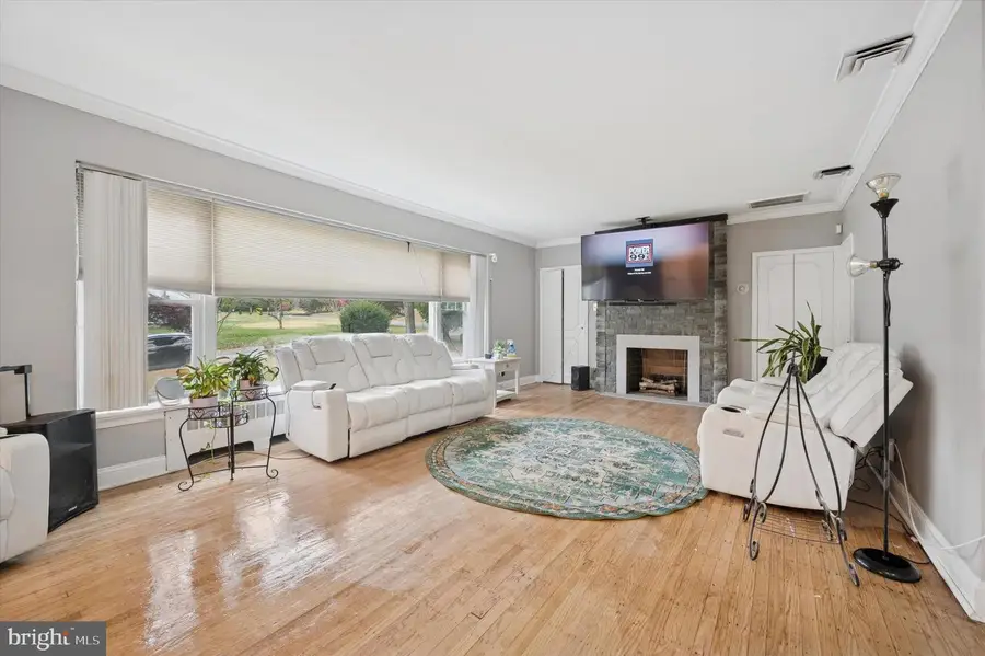 7500 Manchester Rd, Elkins Park, PA 19027 - Image #3