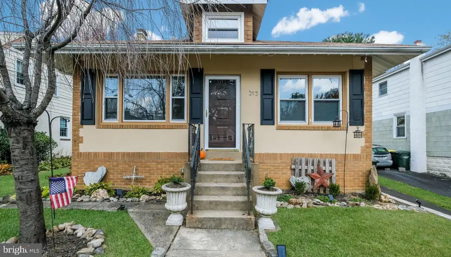 315 Krewson Ter, Willow Grove, PA 19090 - Image #3