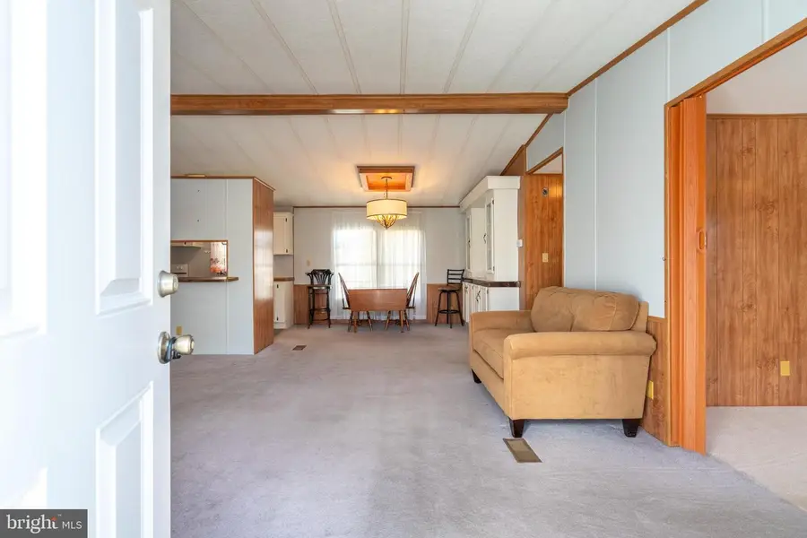 225 Cherrywood Ct, North Wales, PA 19454 - Image #3