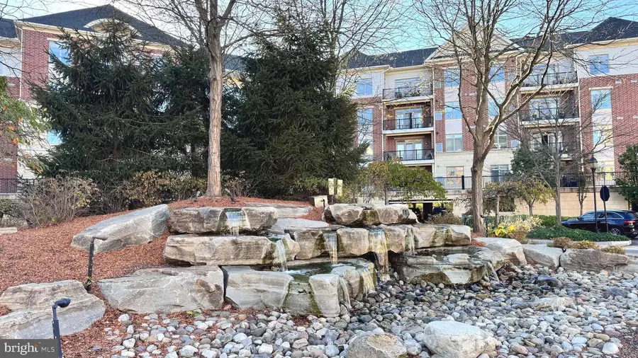 423 Carson Ter, Huntingdon Valley, PA 19006 - Image #3