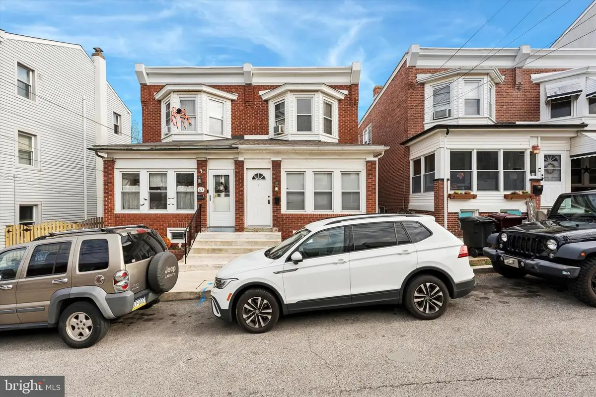 615 Green St, Bridgeport, PA 19405 - Image #1