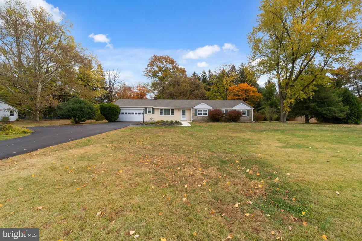 1103 Lansdale Ave, Lansdale, PA 19446 - Image #1