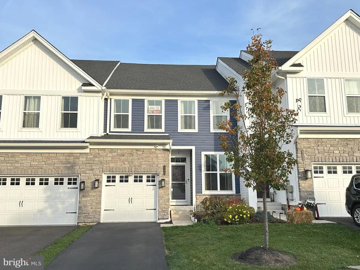 303 Wynstone Ct, Colmar, PA 18915 - Image #1