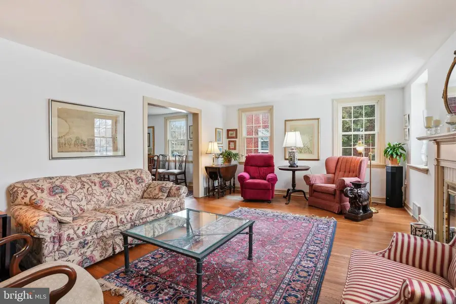 216 Heatherwood Rd, Glenside, PA 19038 - #2