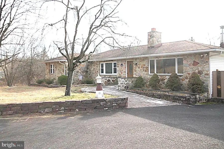 414 Tyson Rd, Schwenksville, PA 19473 - Image #2