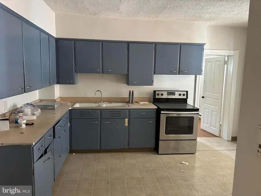 526 N Charlotte St, Pottstown, PA 19464 - Image #2