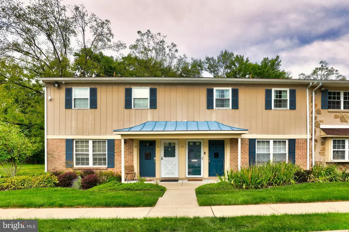 19 Wexford Dr, North Wales, PA 19454 - Image #1