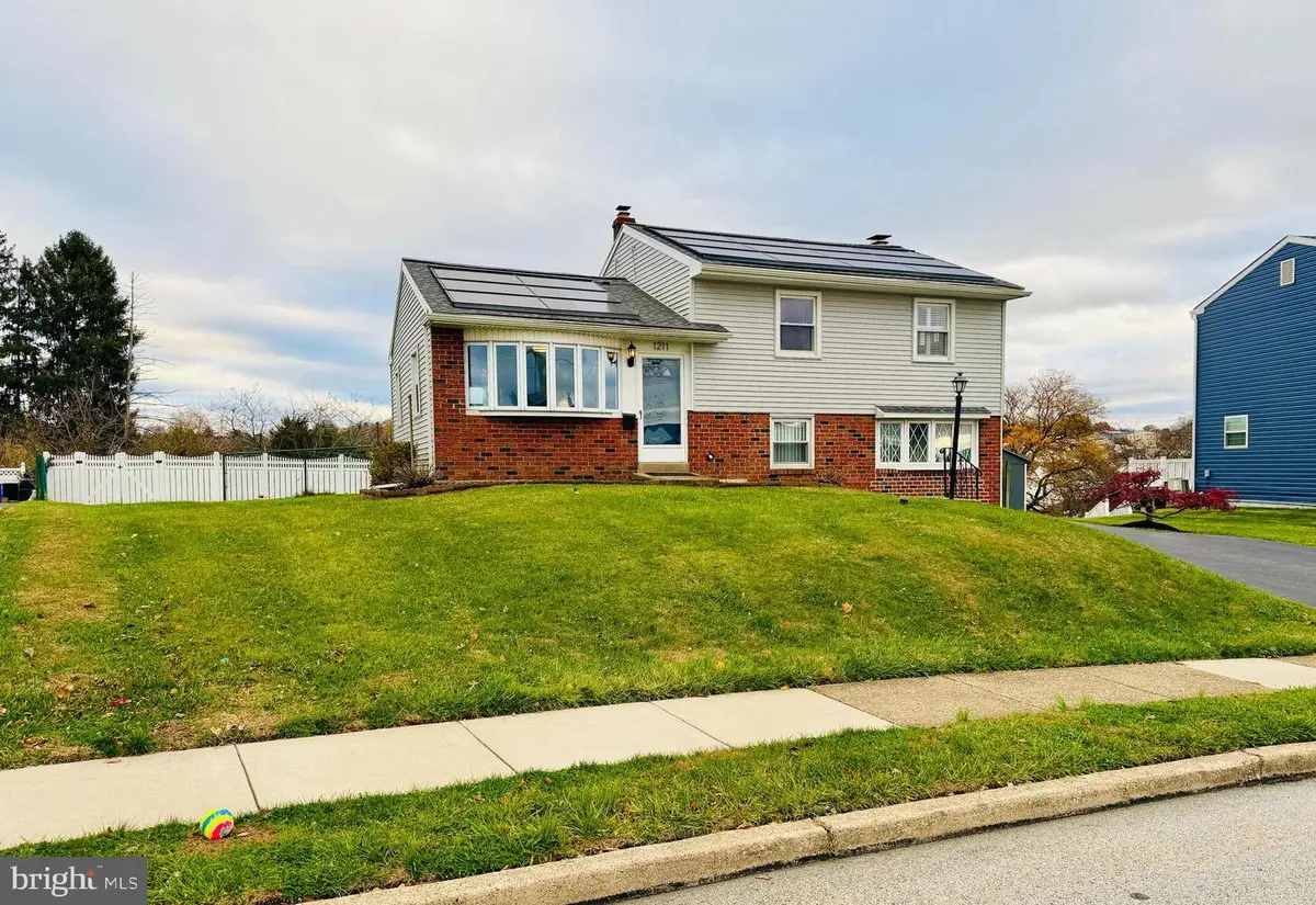 1211 Woodside Rd, Conshohocken, PA 19428 - Image #1