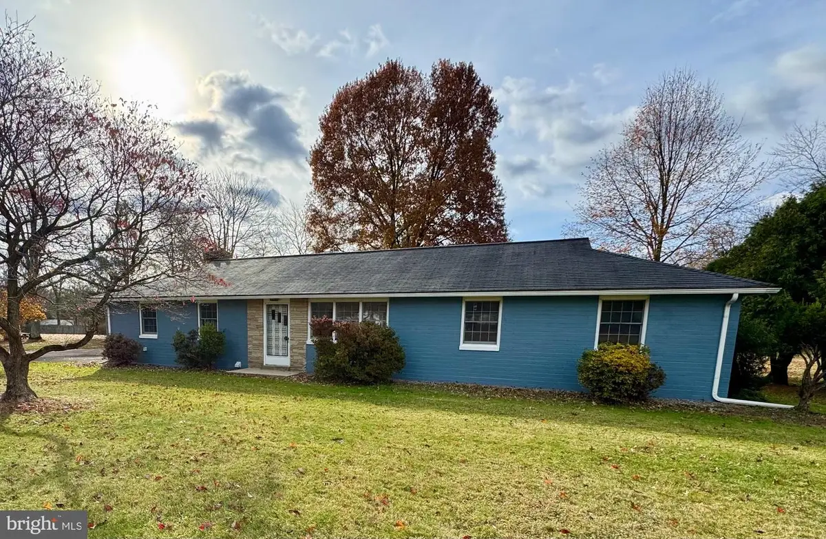 1114 W Thomas Rd, Lansdale, PA 19446 - Image #1