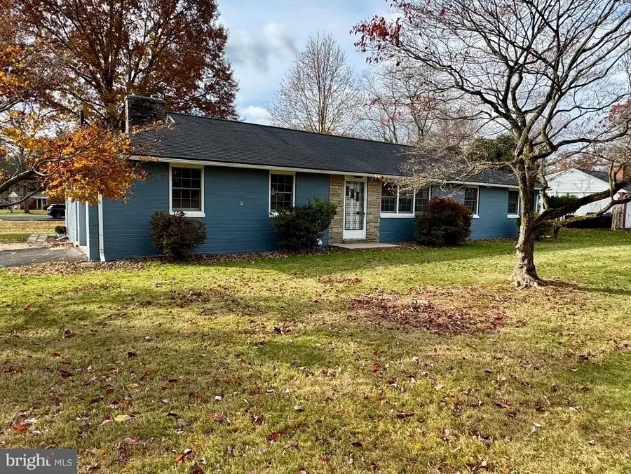 1114 W Thomas Rd, Lansdale, PA 19446 - Image #2