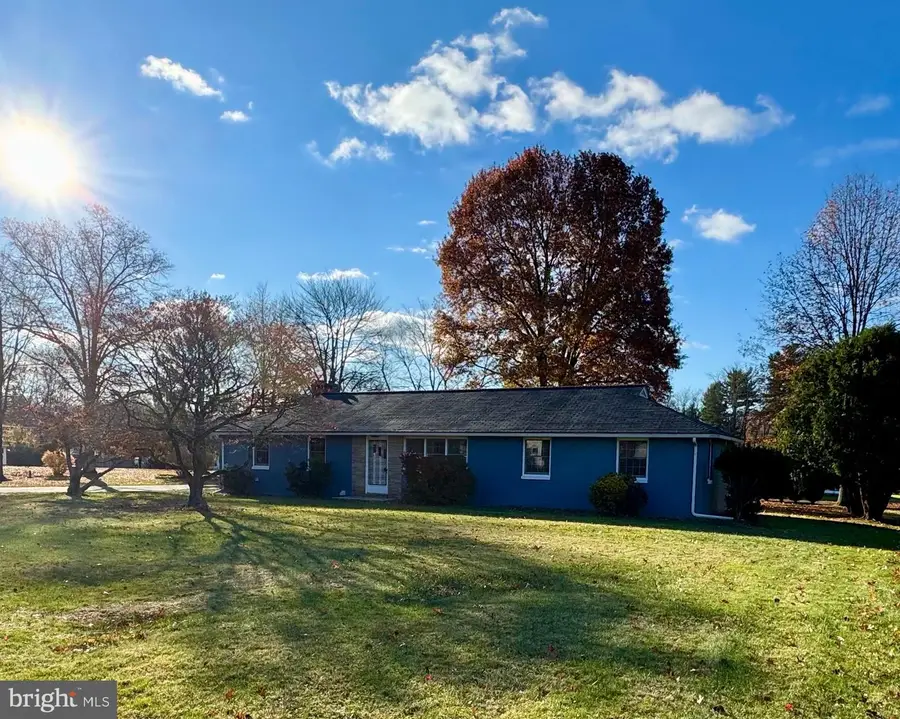 1114 W Thomas Rd, Lansdale, PA 19446 - Image #3