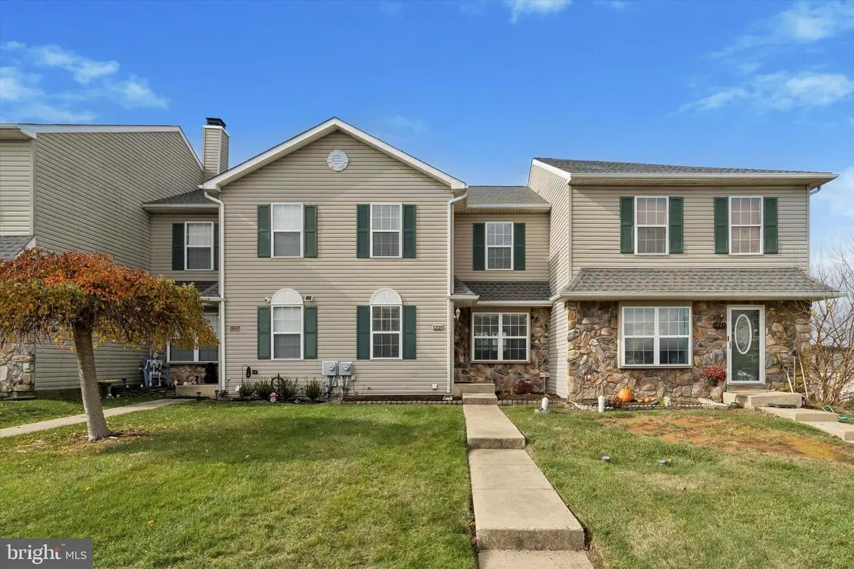 1225 Pin Oak Dr, Perkiomenville, PA 18074 - Image #1