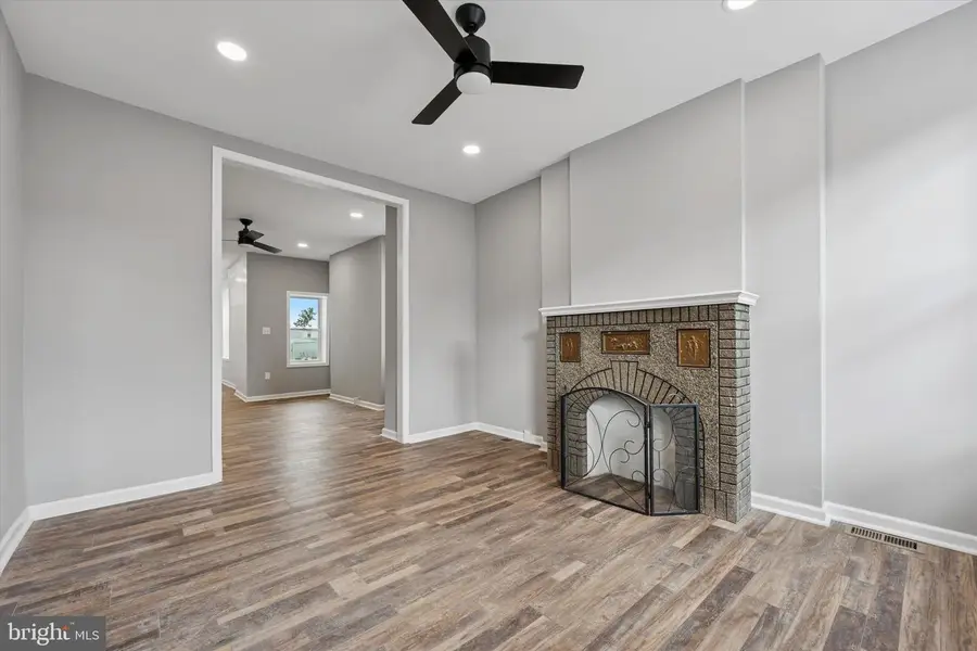 425 Grove St, Bridgeport, PA 19405 - Image #2