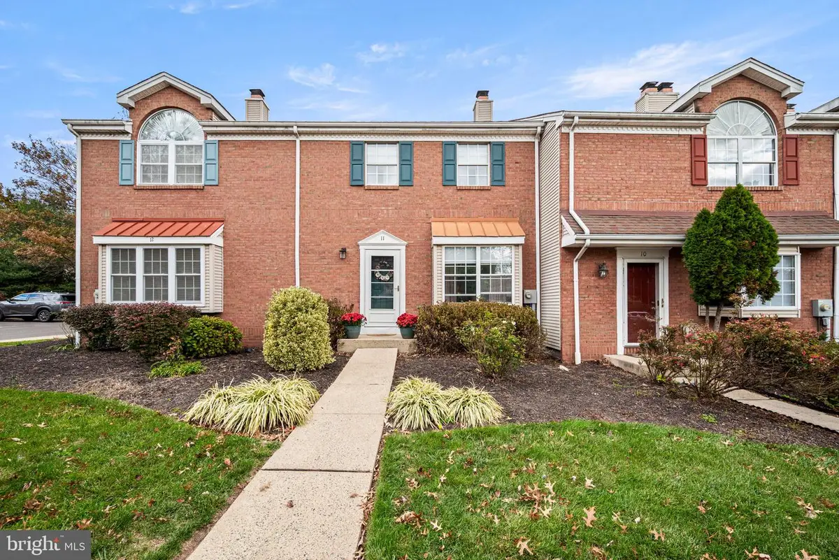 11 Linden Ct, Boyertown, PA 19512 - Image #1