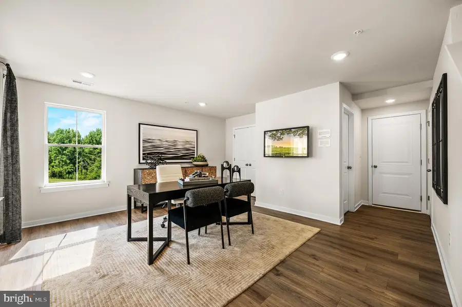 27 Atkins Dr, Bridgeport, PA 19405 - Image #2