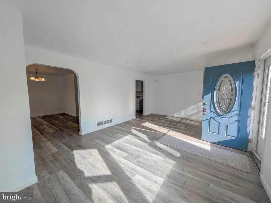 1822 Osbourne Ave, Willow Grove, PA 19090 - Image #2