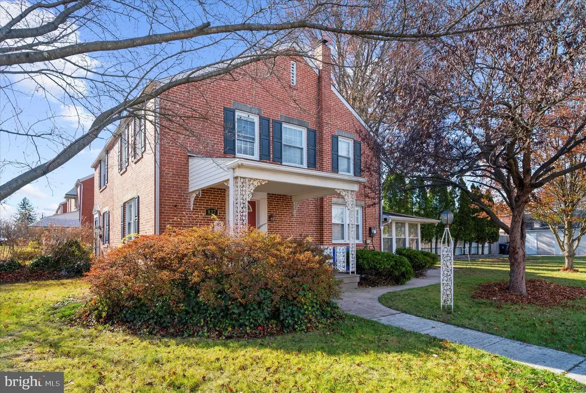 827 Buttonwood St, Norristown, PA 19401 - Image #1