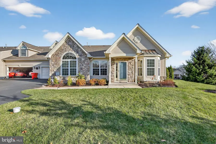 354 Calloway Ct, Royersford, PA 19468 - Image #2