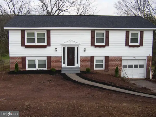 2563 Wasser Rd, EAST GREENVILLE, PA 18041